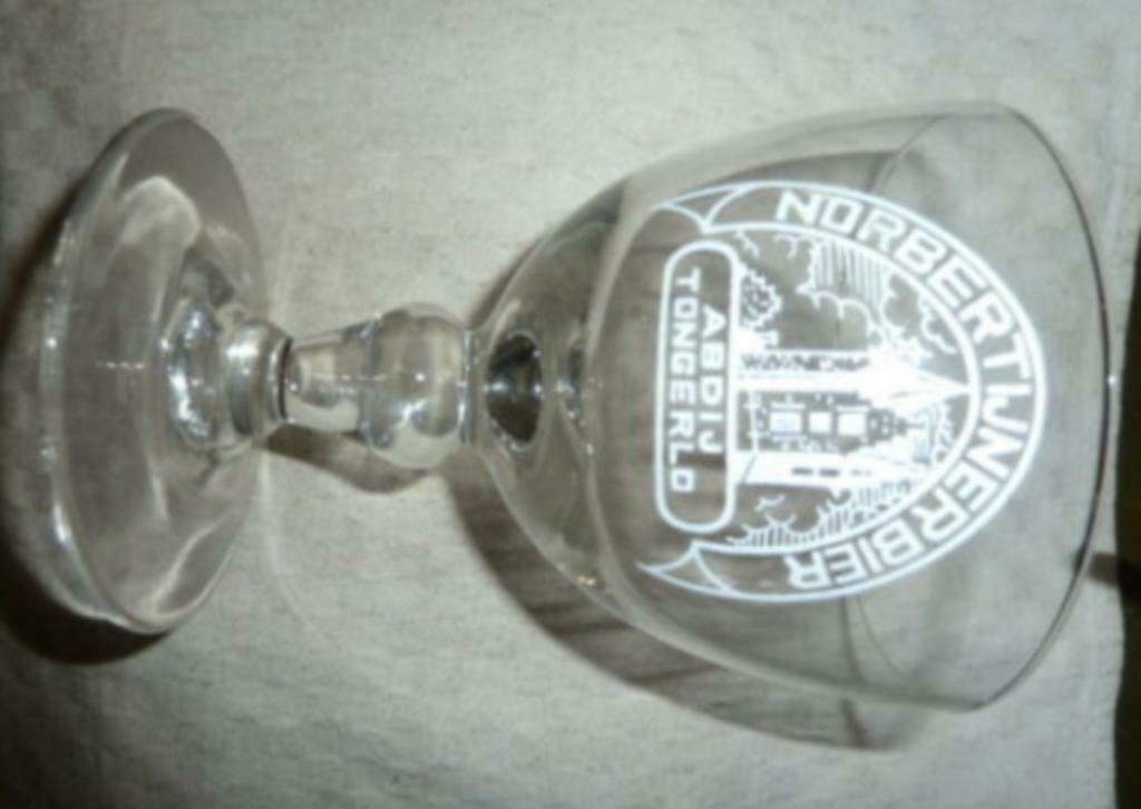 #M Bier glas NORBERTIJNERBIER Abdij Tongerlo Van Milders, Verzamelen, Glas en Drinkglazen, Nieuw, Bierglas, Ophalen of Verzenden