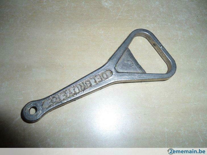 Ancien ouvre-bouteille  DELBRUYERE--CHATELET-- envoi poste 2, Collections, Marques de bière, Envoi, Utilisé, Ouvre-bouteille