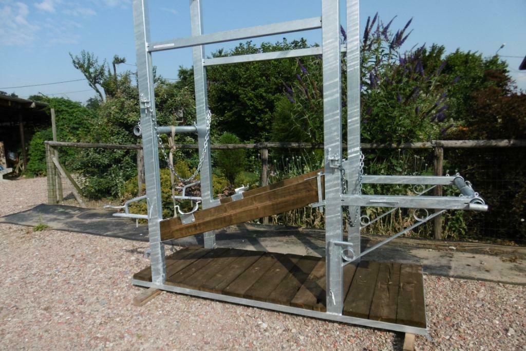 hoefstal/ bekapbox  / shoeiing stock drafthorse, Dieren en Toebehoren, Paarden en Pony's | Overige Paardenspullen, Nieuw, Recreatie