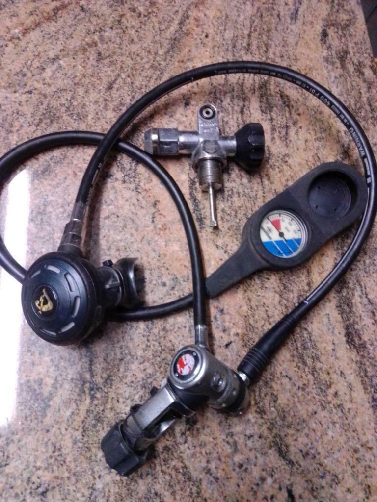 détendeur et divers matériel de plongée d'occasion, Enlèvement, Utilisé, Autres types