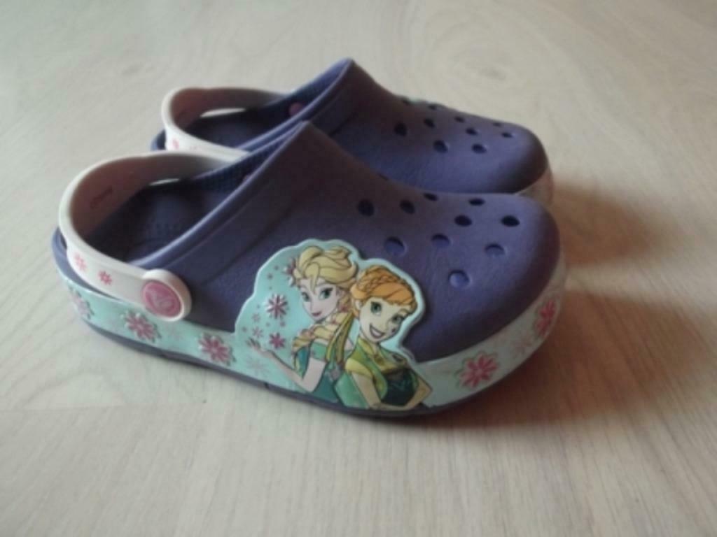 Mooie crocs Frozen met licht maat 29/30 - C12, Enfants & Bébés, Vêtements enfant | Chaussures & Chaussettes, Crocs, Enlèvement ou Envoi