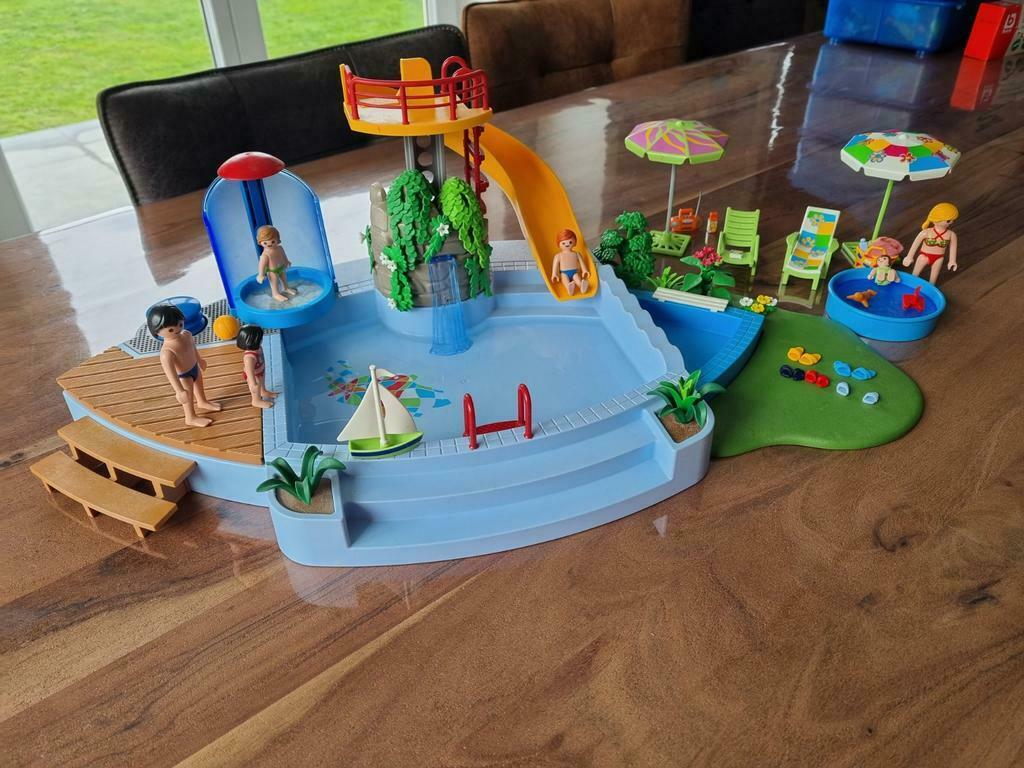 Piscine avec douche et toboggan  + pataugeoire "Playmobil ", Enlèvement, Comme neuf