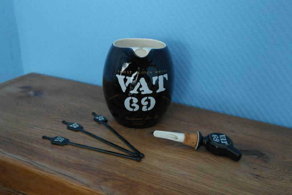 Carafe Vat 69 et accessoires, Maison & Meubles, Enlèvement, Utilisé, Autres types, Autres matériaux