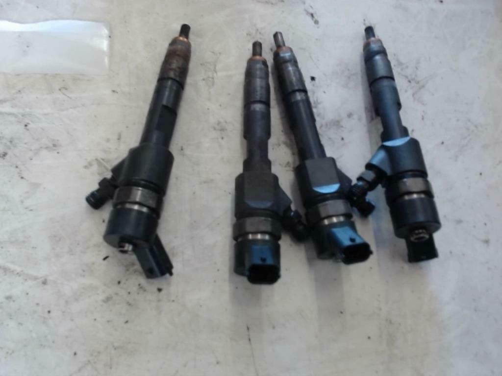 Renault Suzuki 1.9 DCI Injecteur Injecteur 0445110230 098643, Enlèvement ou Envoi, Utilisé, Renault