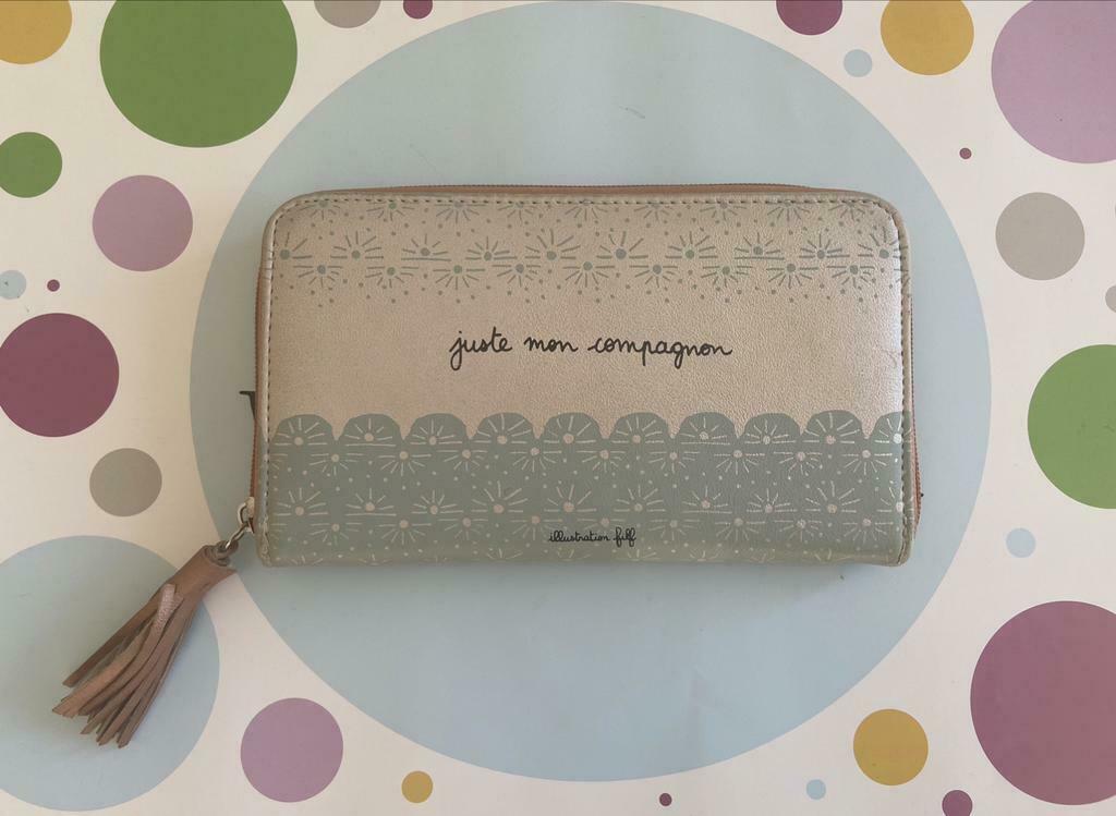 Portefeuille, Comme neuf