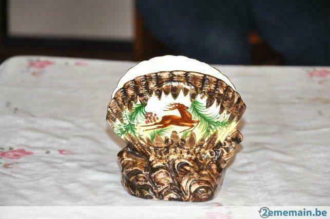 *coquille faience bequet decor cerf sautant, Enlèvement ou Envoi