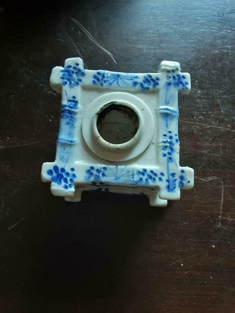 Ancien Encrier en porcelaine de Chine 19ème très bon état, Antiquités & Art, Enlèvement ou Envoi