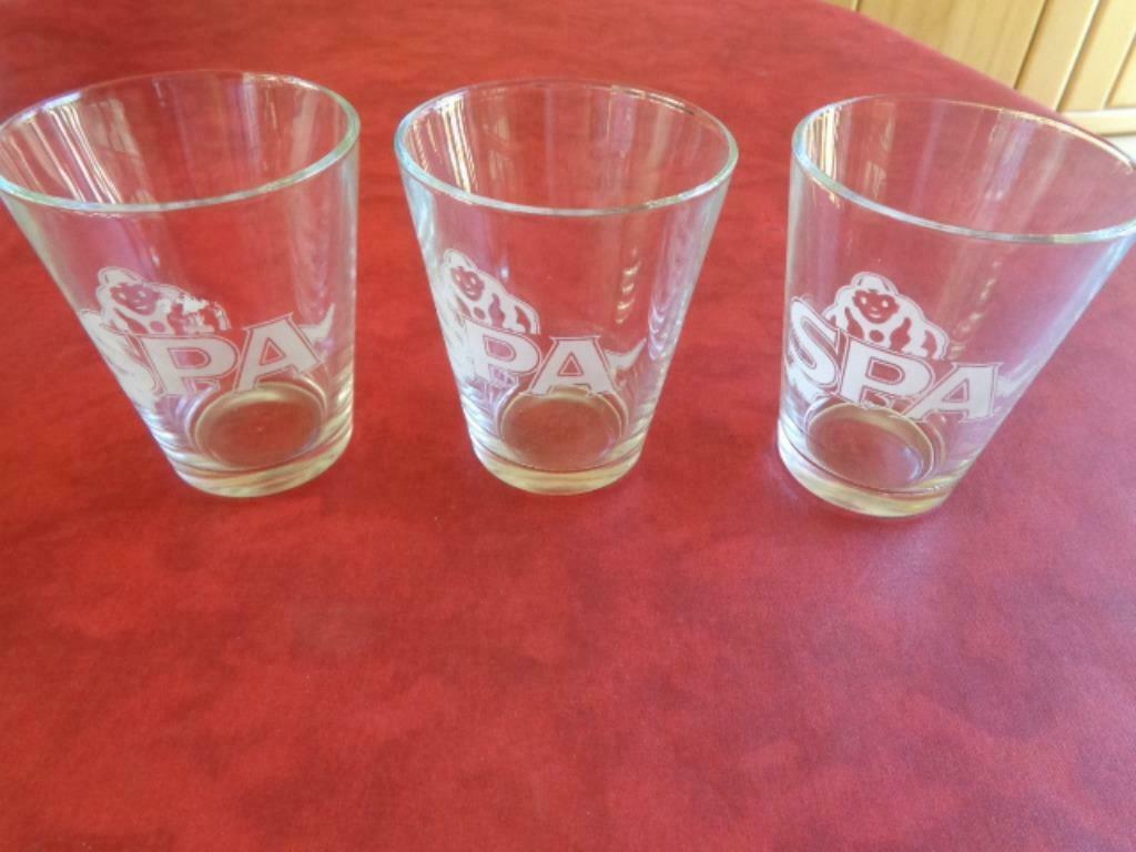 3 Verres à eau. Marque: "SPA", Collections, Marques & Objets publicitaires, Utilisé, Enlèvement ou Envoi