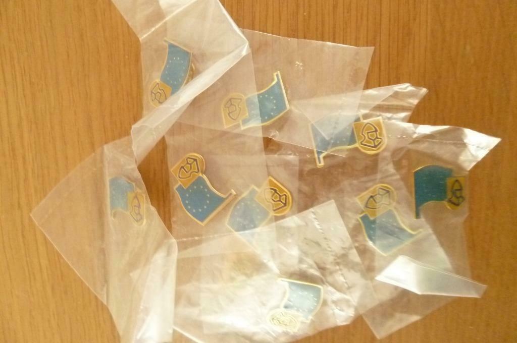 10 x Pin's  Credit Communale - Gemeentekrediet, Enlèvement ou Envoi, Neuf, Publicité