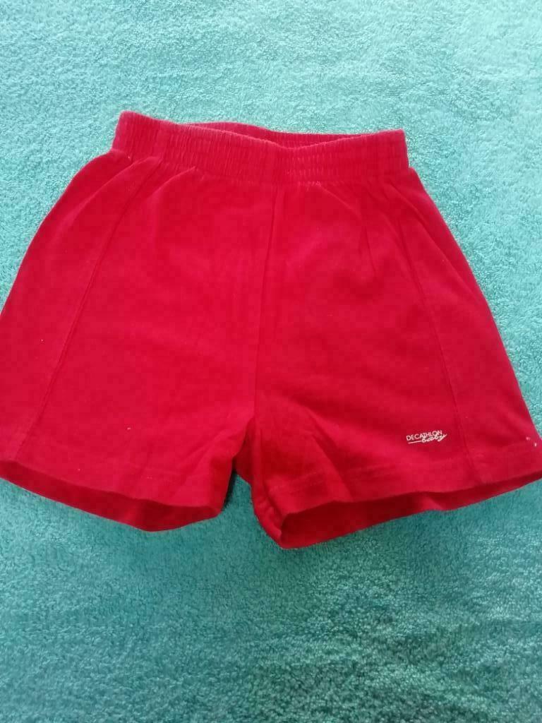 Short rouge Decathlon bébé taille 86, Enfants & Bébés, Pantalon, Garçon, Enlèvement ou Envoi, Decathlon
