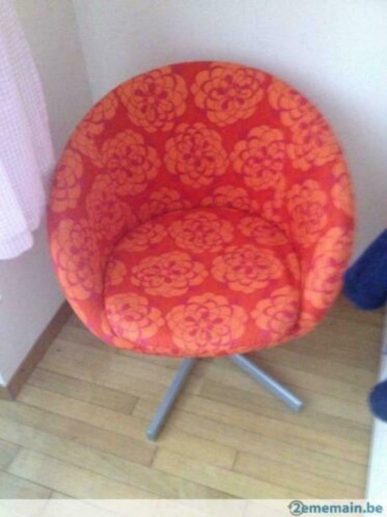 fauteuil dans les tons de orange, Ophalen