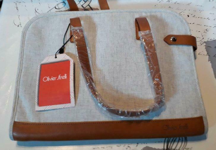 Porte documents Olivier Strelli., Handtassen en Accessoires, Portemonnees, Nieuw, Overige merken, Beige, Met knipsluiting, Ophalen of Verzenden