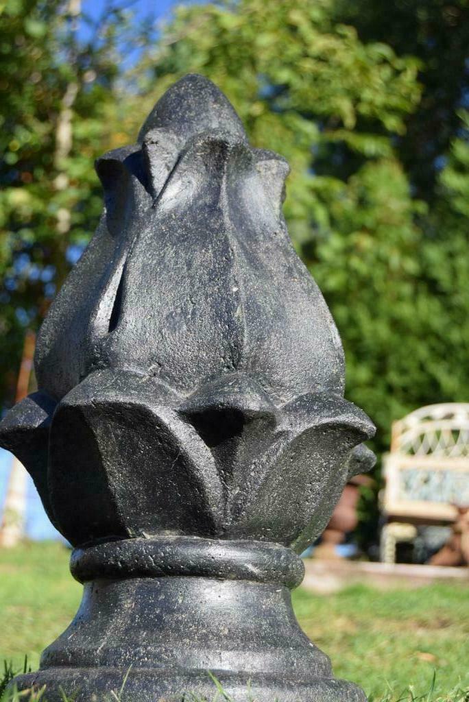 Têtes de pilastre en pierre patinée, Enlèvement, Neuf