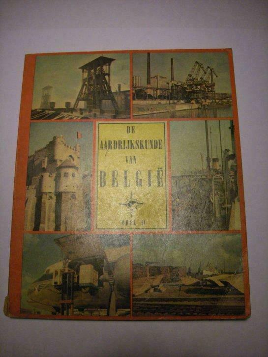 Lombard Chromoboek De Aardrijkskunde van België deel I en II, Antiquités & Art, Antiquités | Livres & Manuscrits, Enlèvement ou Envoi