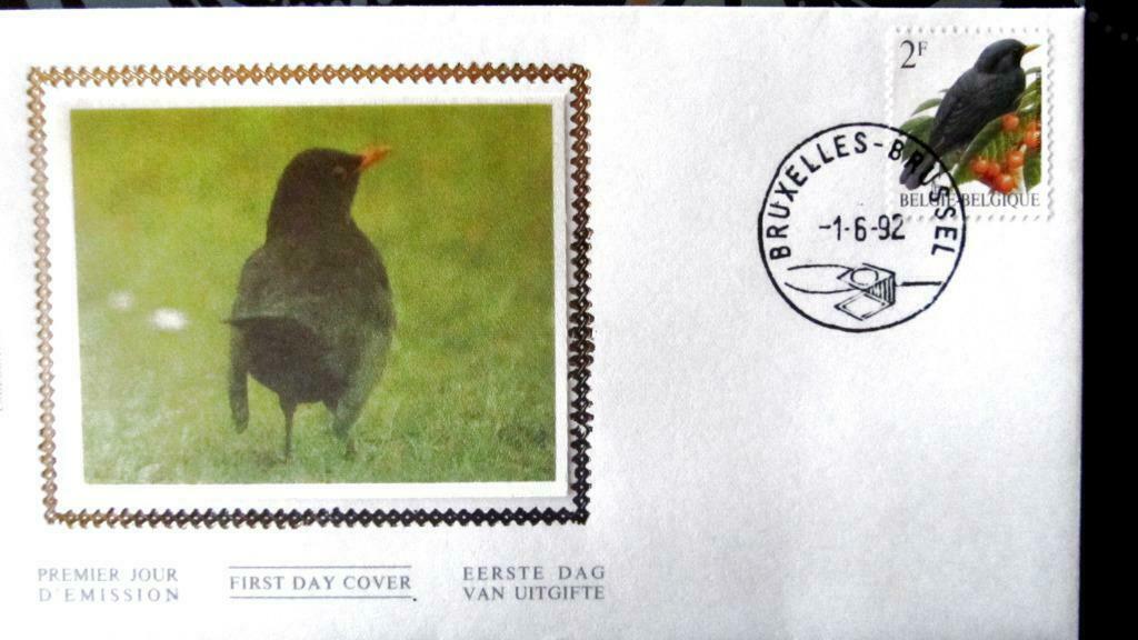 FIRST DAY COVER OP ZIJDE- VOGELS VAN BUZIN- DE MEREL, Ophalen of Verzenden, Gestempeld, Dier of Natuur