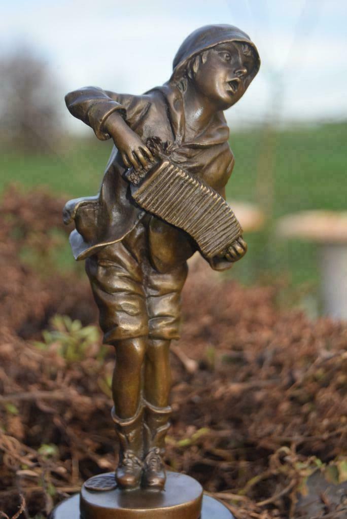 Le joueur d'accordéon ,statue en bronze signé sur socle marb, Antiquités & Art, Antiquités | Bronze & Cuivre, Enlèvement ou Envoi