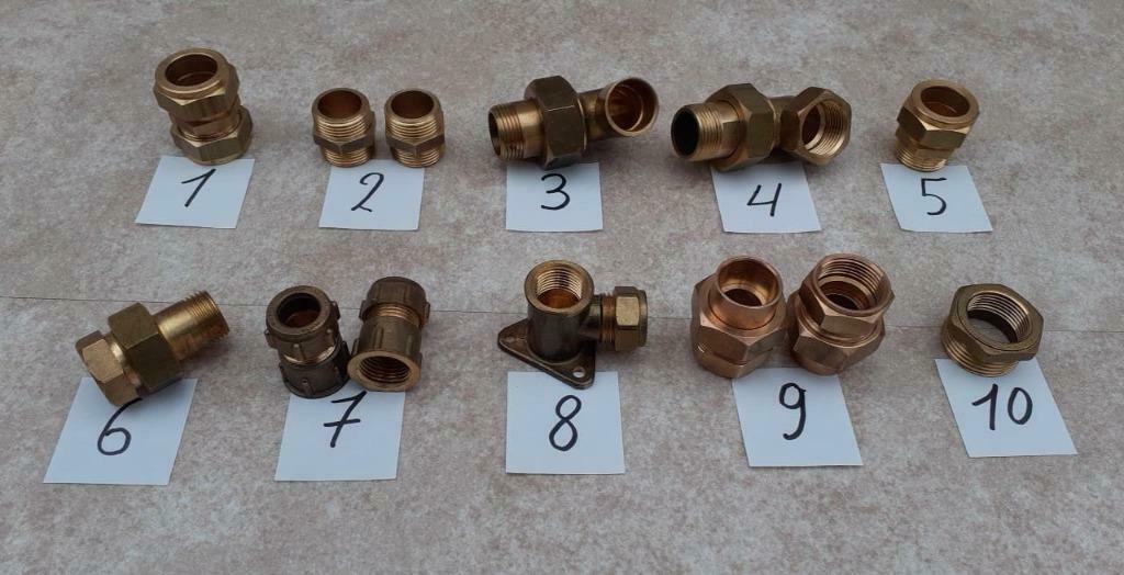 10 accessoires en laiton, Bricolage & Construction, Enlèvement ou Envoi, Comme neuf