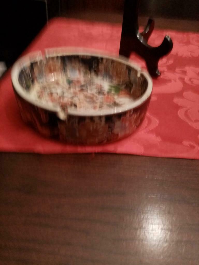 Chinese asbak perfecte staat, Ophalen