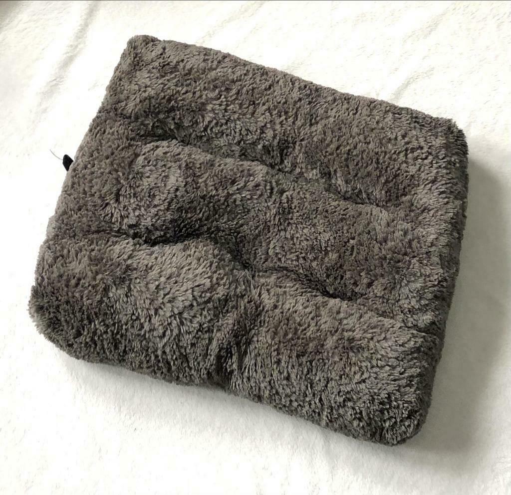 Coussin tapis doudou jeu animaux animal chien chat gris jack, Zo goed als nieuw