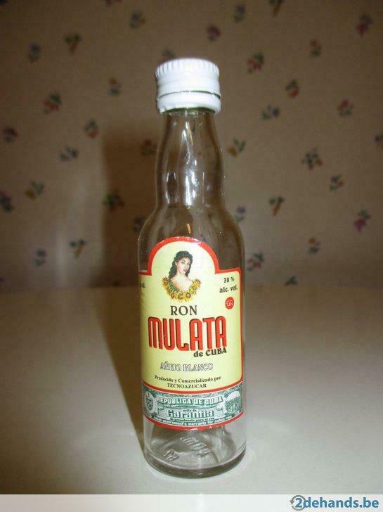 Leeg flesje Ron Mulata, Verzamelen, Glas en Drinkglazen, Ophalen of Verzenden, Gebruikt