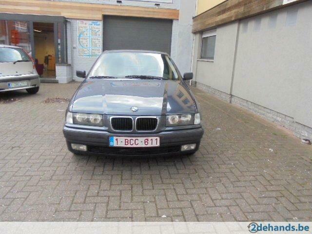bmw 316i en bon etat/clima/car pass, Autos, BMW, Achat, Boîte manuelle, 5 portes, Particulier