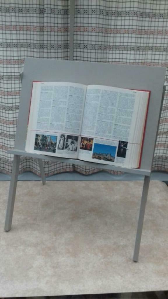 bedtafel waar je onder kan liggen voor te lezen, Huis en Inrichting, Ophalen, 55 tot 75 cm, Zo goed als nieuw, 60 cm of meer