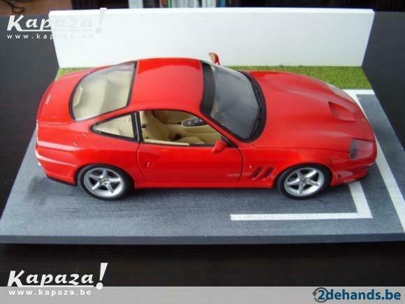 Ferrari 550 (1996) 1/18 UT Models zonder doos, Ophalen of Verzenden, Gebruikt, Auto