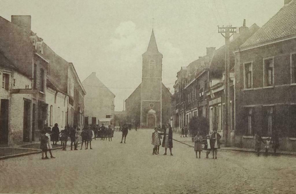 Carte Postale Basècle – Grand’Rue et Eglise (Beloeil), Enlèvement ou Envoi, Non affranchie, Hainaut