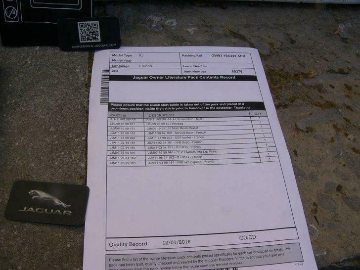 JAGUAR XJ 2010 manuel utilisateur/carnet services  FRANCAIS, Auto's, Jaguar, XJ, Bedrijf, Berline, Te koop