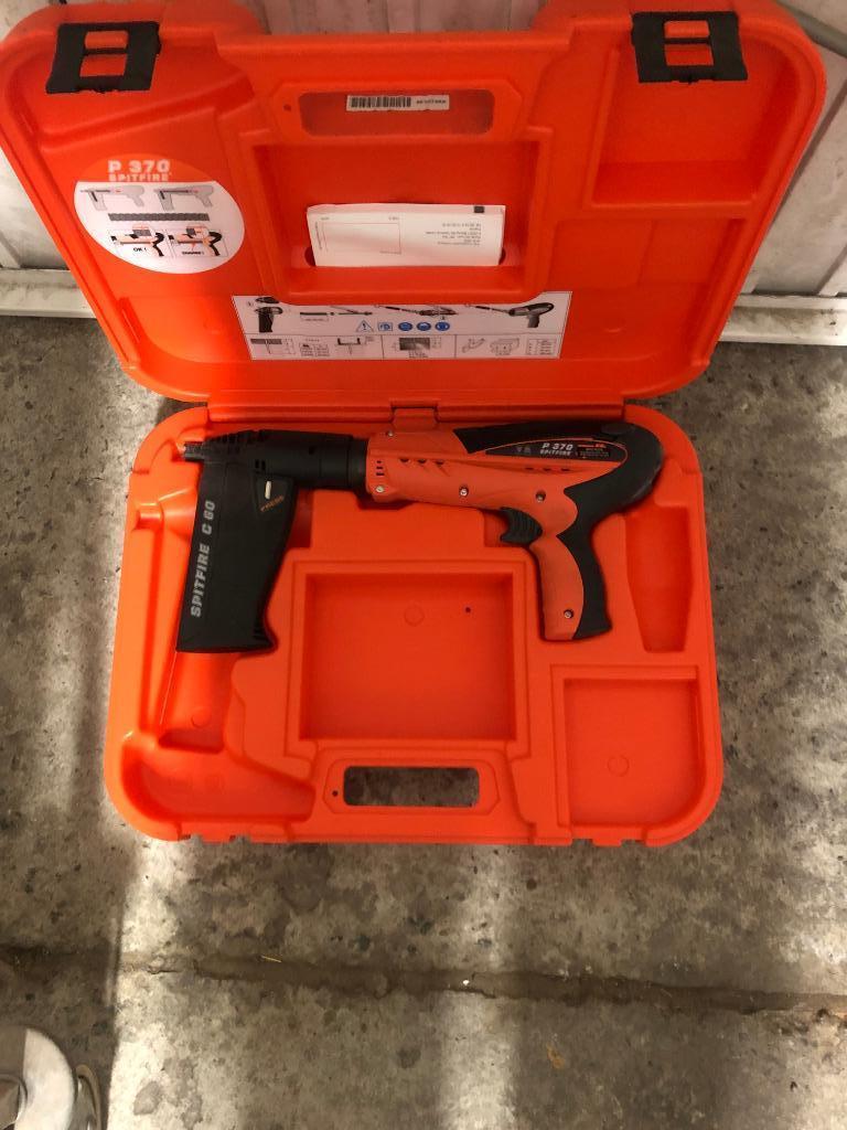 P370 C60 - Cloueur à poudre avec chargeur C60, Bricolage & Construction, Enlèvement, Comme neuf