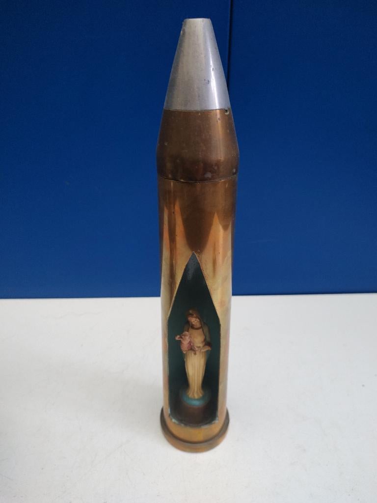 Obus met Maria beeldje, Enlèvement ou Envoi