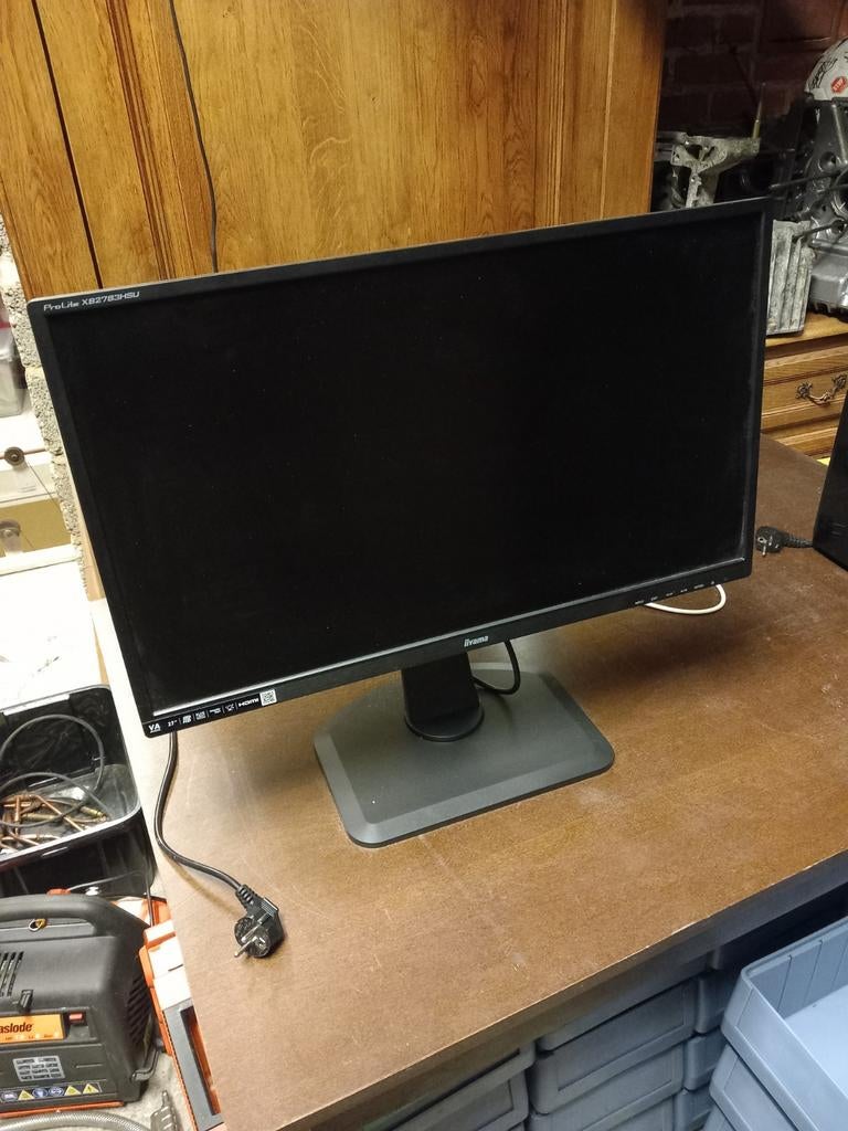 27 inch pc-scherm, Computers en Software, Monitoren, Ophalen, In hoogte verstelbaar