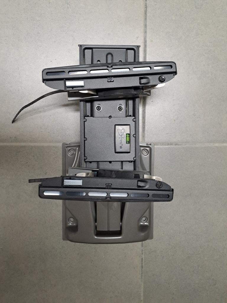 Draaibare muurbeugel Vogels (19 tot 26inch), Ophalen, Zo goed als nieuw