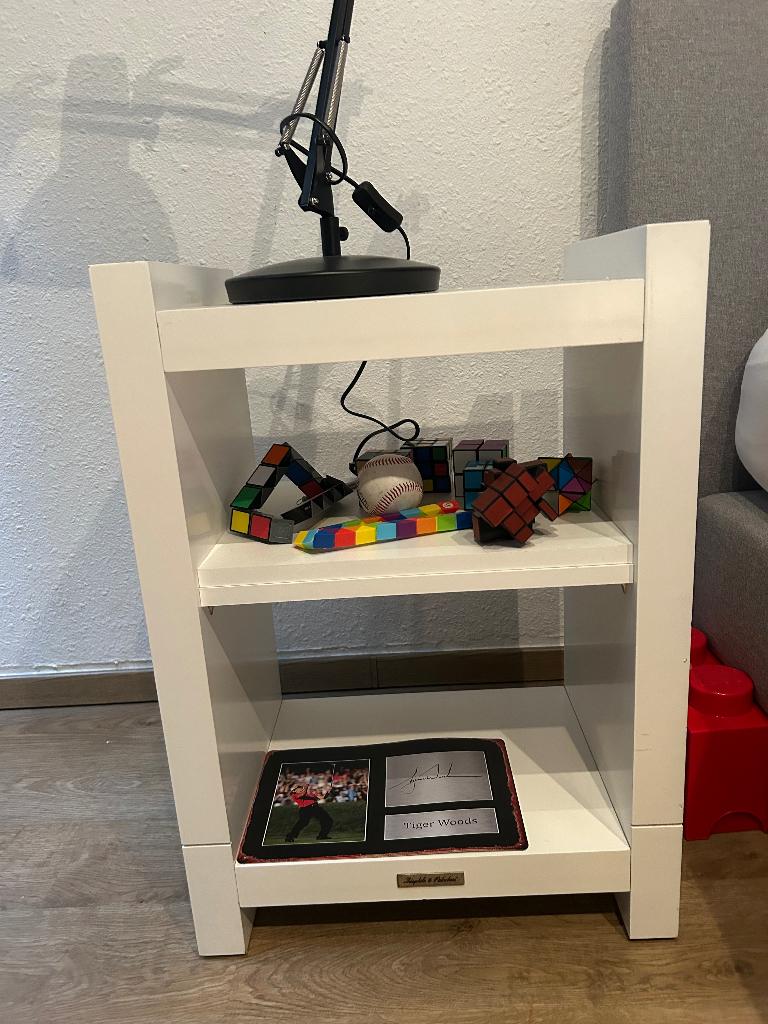 Table de chevet blanche Théophile et Patachou, Enfants & Bébés, Chambre d'enfant | Aménagement & Décoration, Utilisé, Autres types