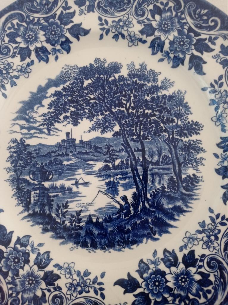 Twee platte borden Staffordshire, Antiquités & Art, Enlèvement ou Envoi