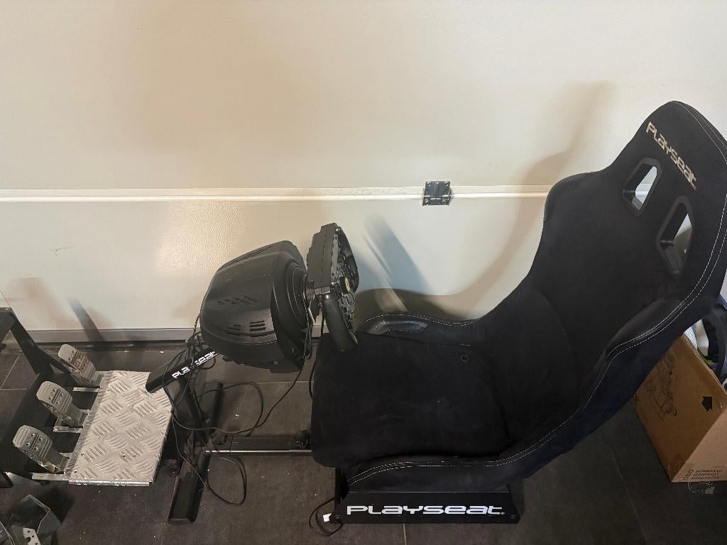 Trustmaster T300, Enlèvement, Comme neuf, Playseat ou Siège de jeu, PlayStation 4