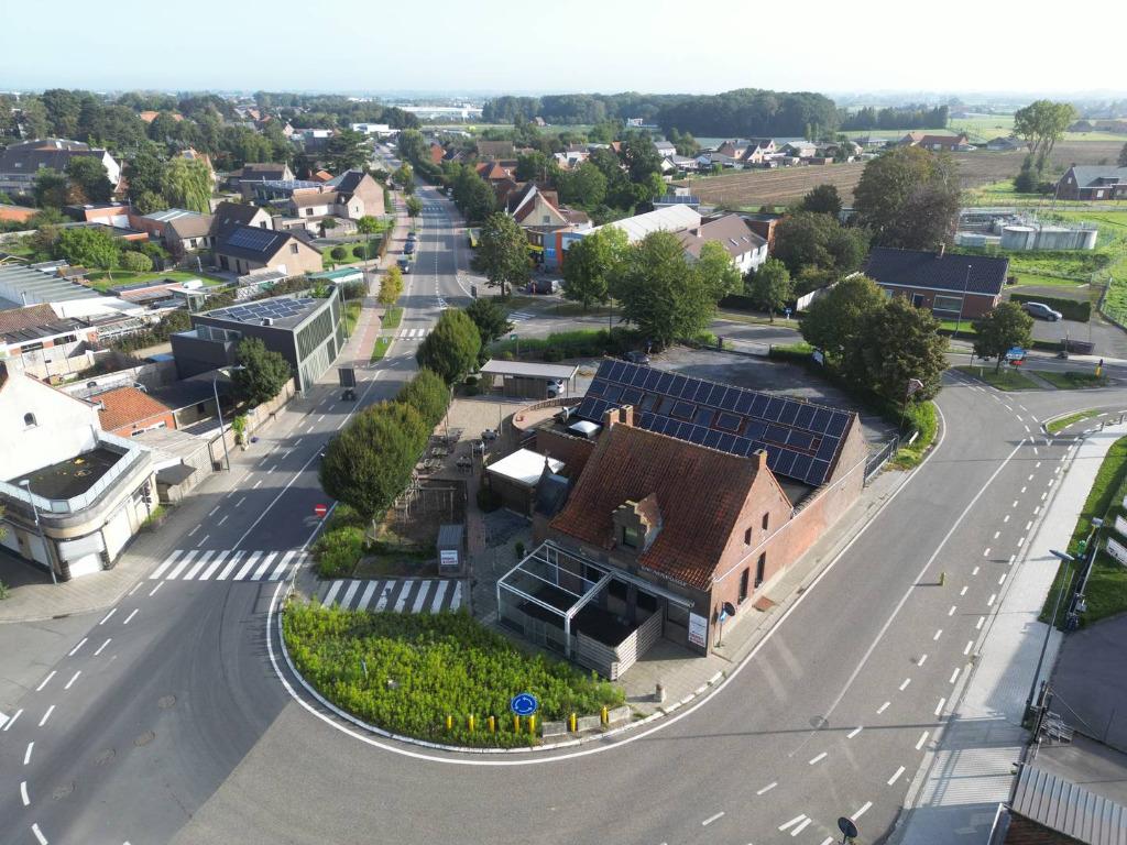 Propriété commerciale avec résidence à Wes, Immo, Maisons à vendre, Province de Flandre-Occidentale, Habitation avec espace professionnel