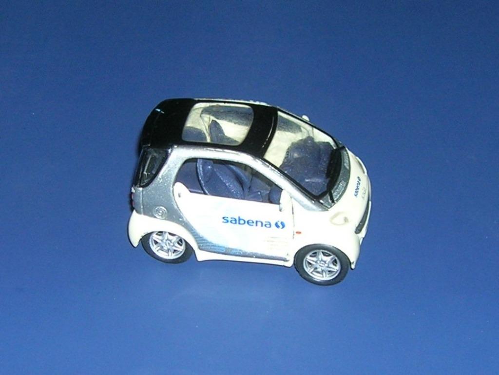Maisto Smart City Coupé “ SABENA “, Hobby & Loisirs créatifs, Enlèvement ou Envoi, Voiture