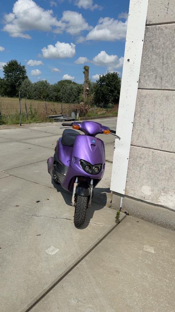 Fast rider b klasse 172cc, Fietsen en Brommers, Scooters | Piaggio, Ophalen, Zo goed als nieuw