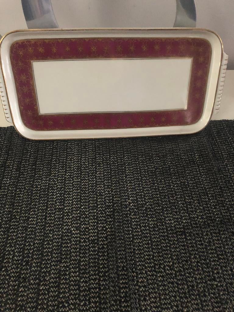 Assiette plate longue porcelaine vintage doré et Bordeaux