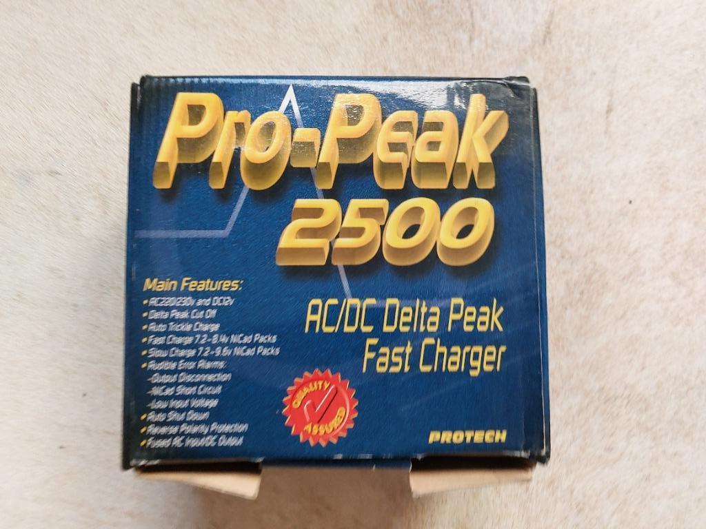 Chargeur Pro Peak 2500 - Protech, Enlèvement, Utilisé