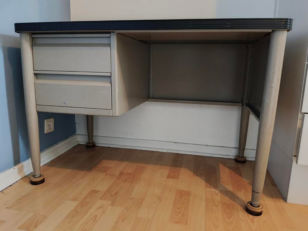 Retro bureautje, Ophalen