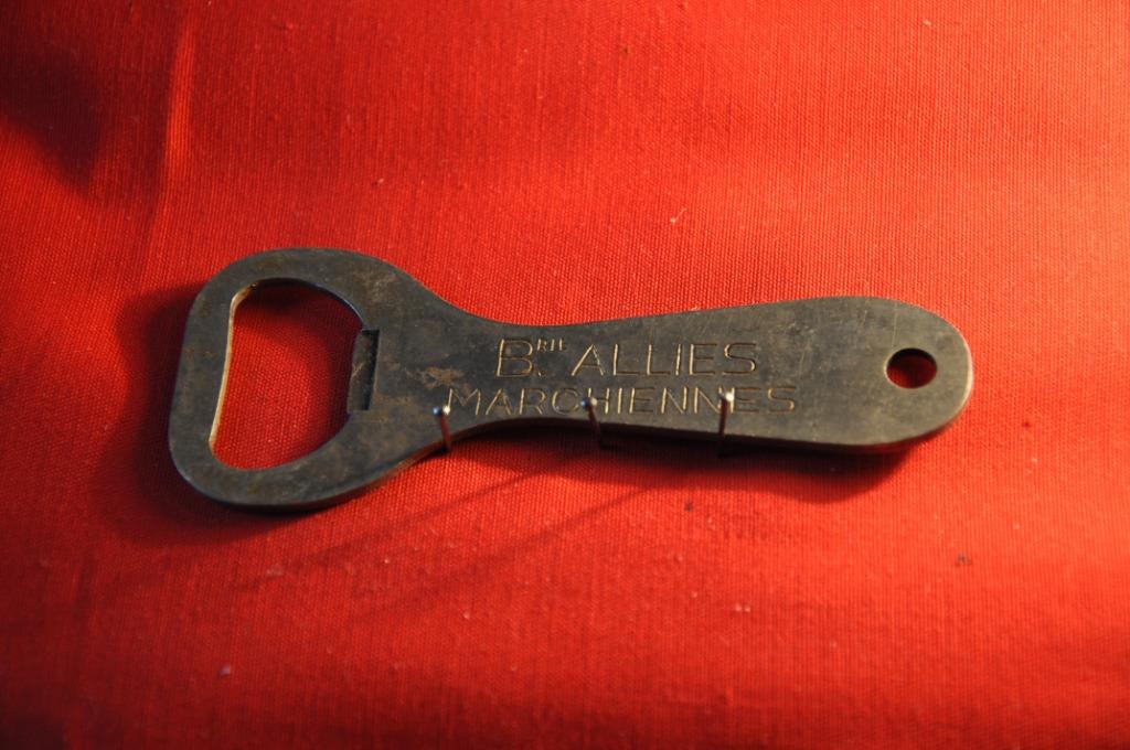 §  ancien decapsuleur en metal (67), Enlèvement ou Envoi, Utilisé, Ouvre-bouteille, Autres marques
