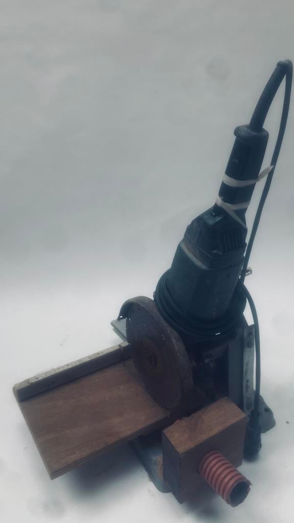 Grote slijpmachine Metabo op gelijder., Doe-het-zelf en Bouw, Gereedschap | Slijpmachines, Ophalen, Gebruikt, Haakse handslijpmachine