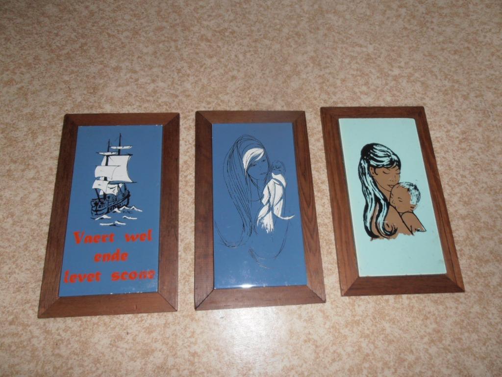 3 tegeltjes in houten kader, Enlèvement ou Envoi