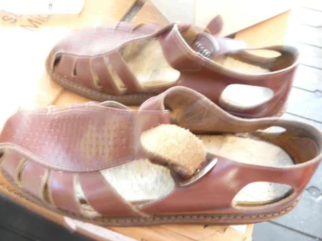 Vintage heren lederen sandalen en schoenen  M 42, Kleding | Heren, Bruin, Gedragen, Ophalen, Sandalen