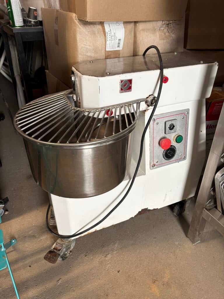 Petrin professionel, Enlèvement, Utilisé, Boulangerie et Boucherie