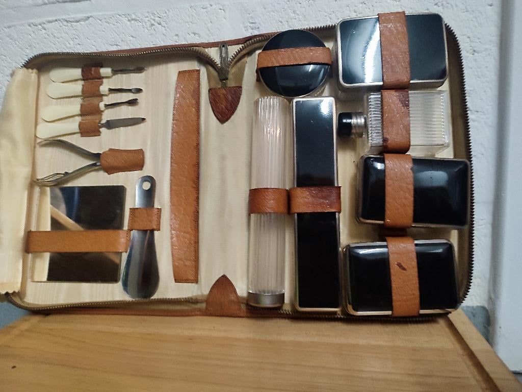 Vintage leren verzorgingskoffer uit 1950, Handtassen en Accessoires, Toilettassen, Heer, Ophalen