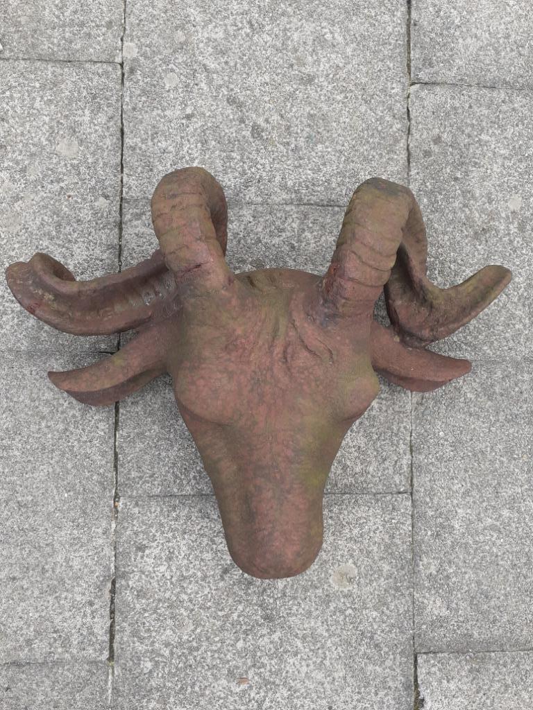 Gietijzeren geitenkop om op te hangen, Tuin en Terras, Tuinwanddecoratie, Ophalen of Verzenden, Gebruikt