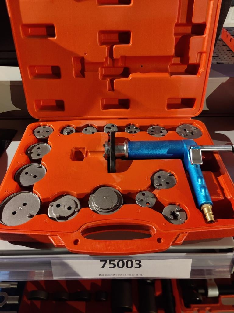UltraToolz 16 delige Pneumatische remzuiger terugstel set, Ophalen of Verzenden